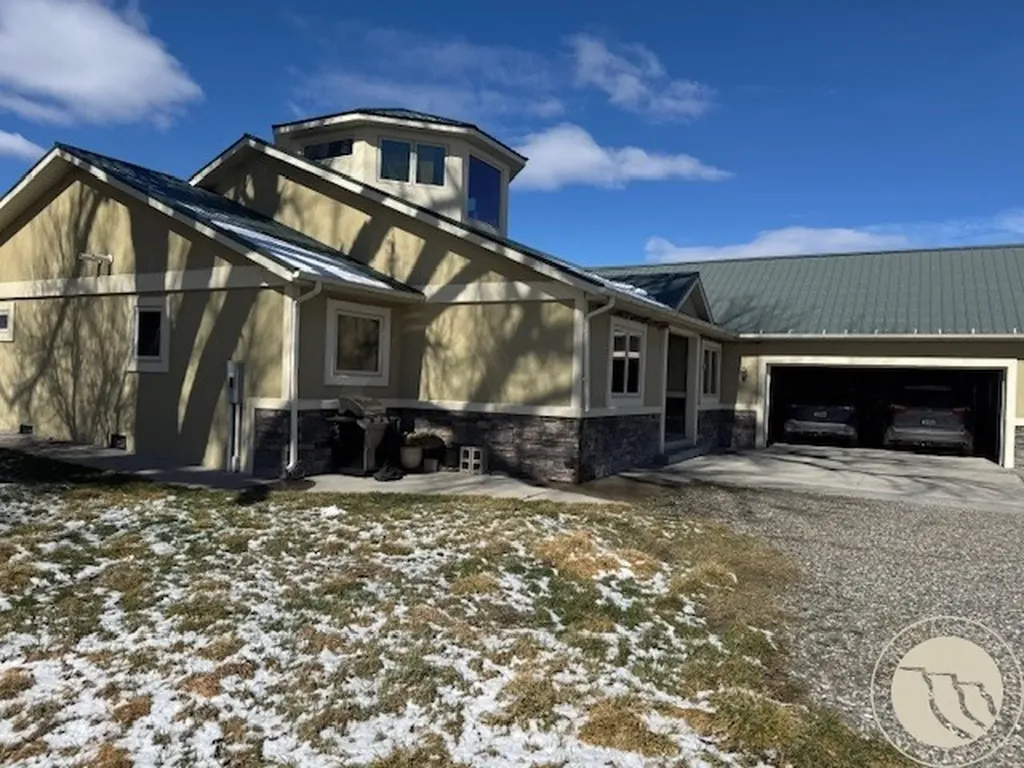 10674 & 10676 Highway 313 S Highway 313 Hardin MT 59034