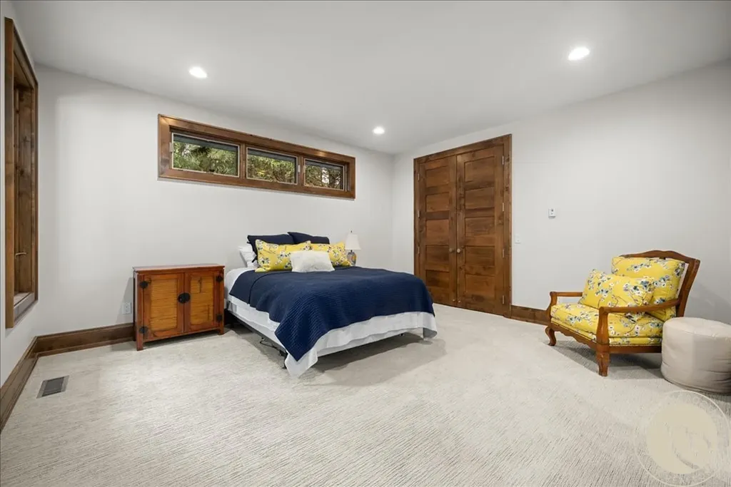1833 Iris Lane Billings MT 59102
