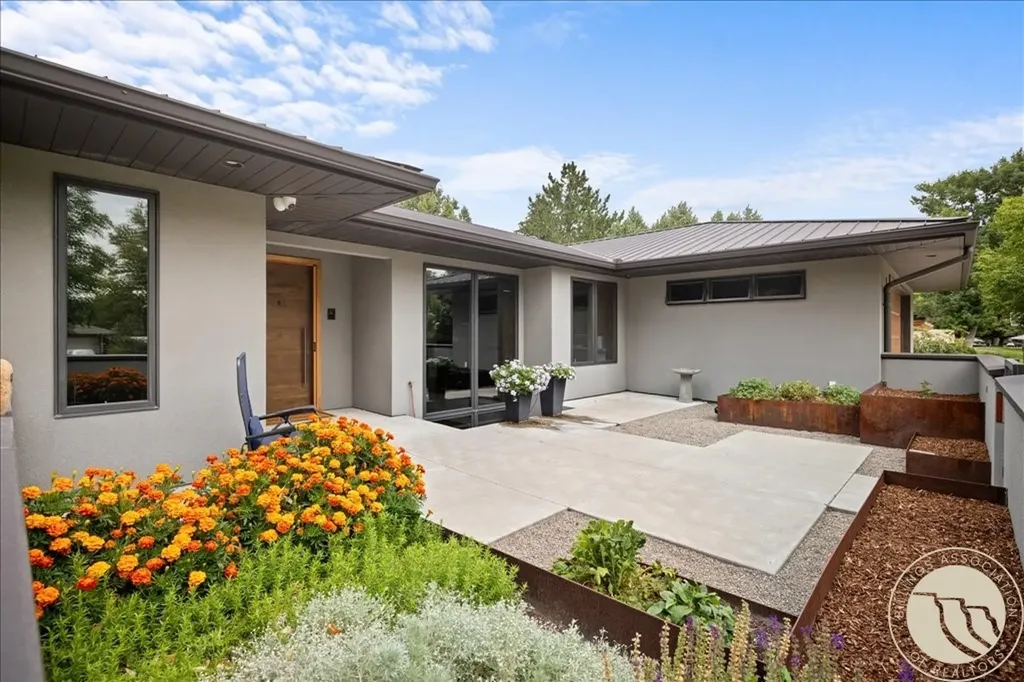 1833 Iris Lane Billings MT 59102