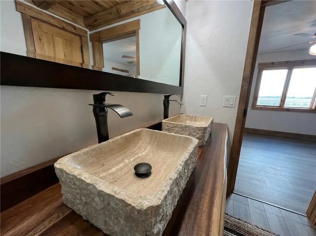 14 Horny Toad Trail S Belfry MT 59008