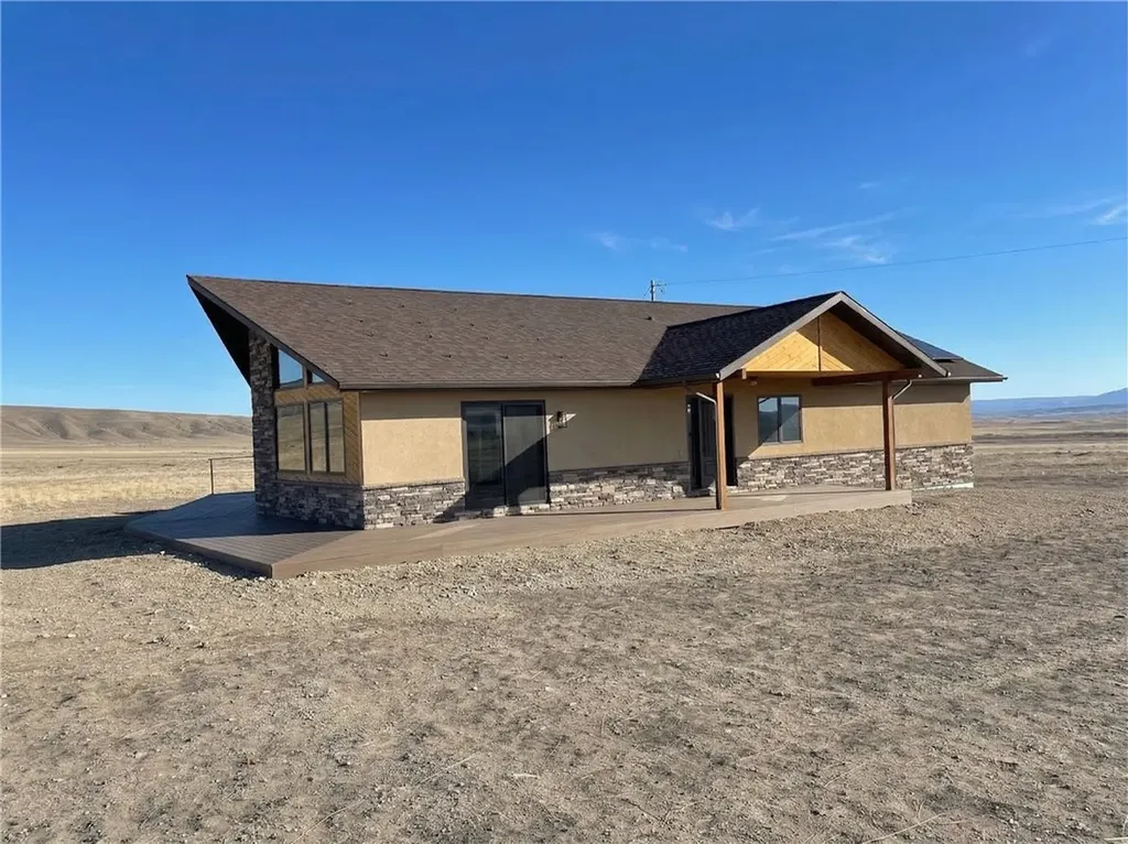 14 Horny Toad Trail S Belfry MT 59008