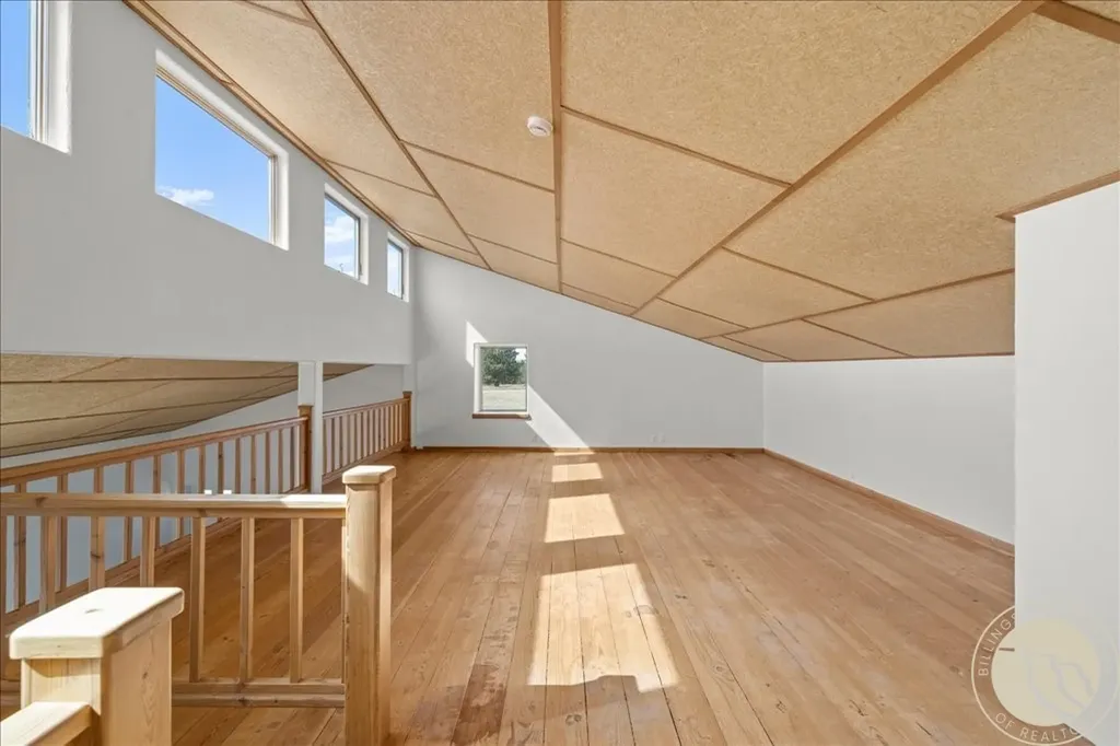 147 Stillwater Loop Columbus MT 59019