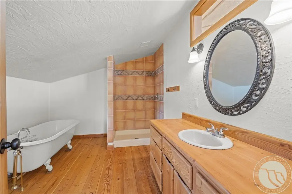 147 Stillwater Loop Columbus MT 59019