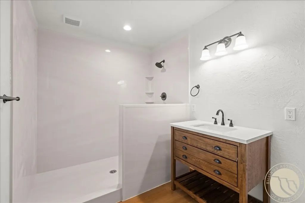 147 Stillwater Loop Columbus MT 59019