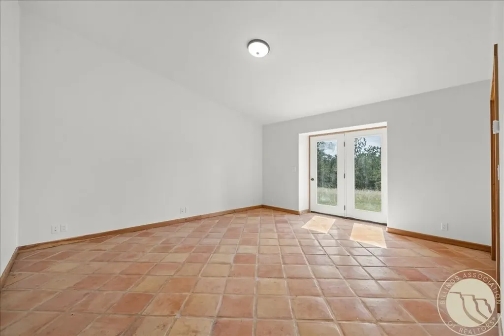 147 Stillwater Loop Columbus MT 59019