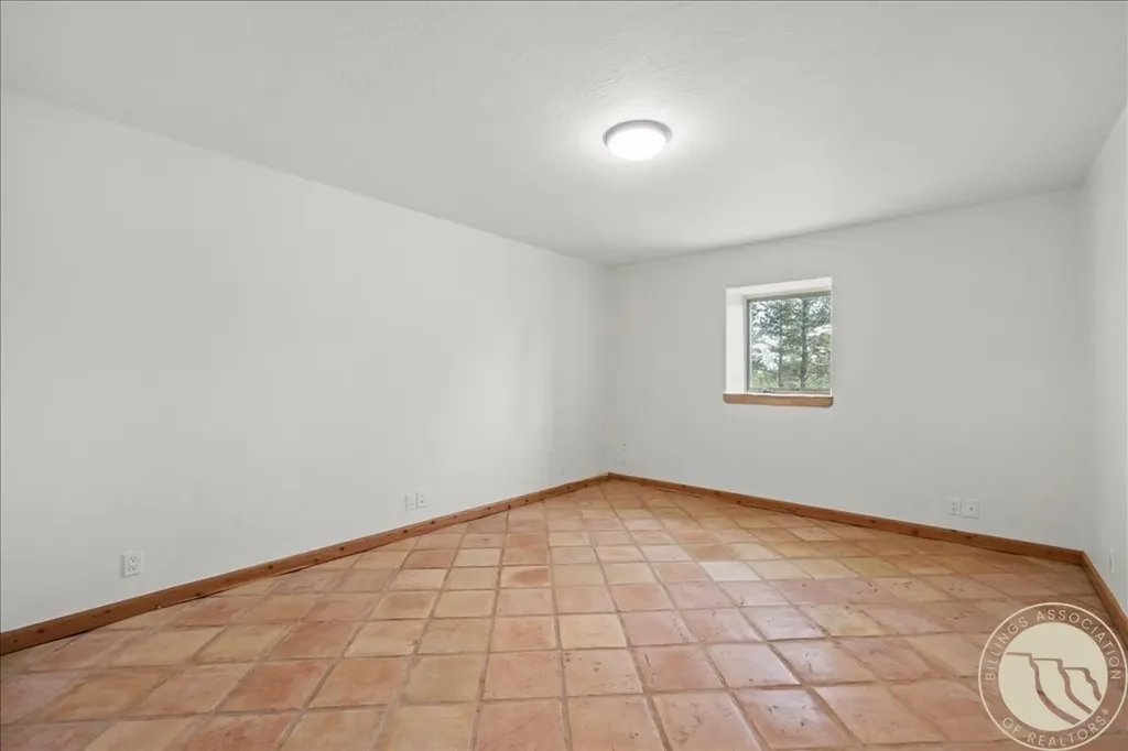 147 Stillwater Loop Columbus MT 59019