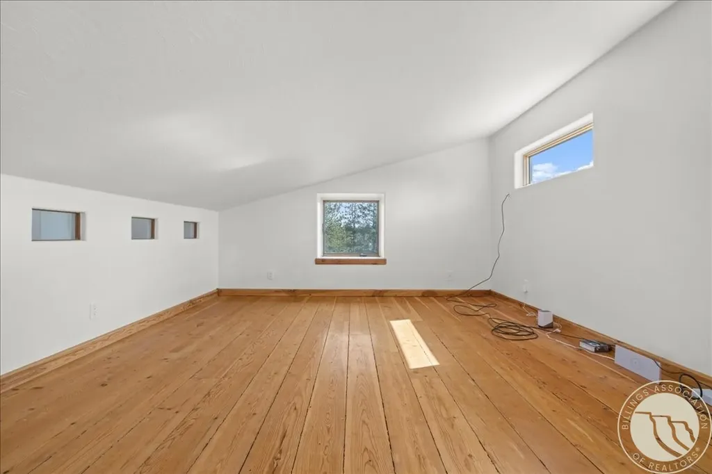147 Stillwater Loop Columbus MT 59019