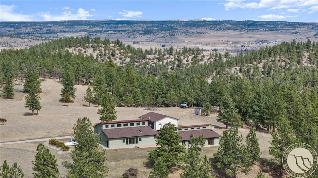 147 Stillwater Loop Columbus MT 59019
