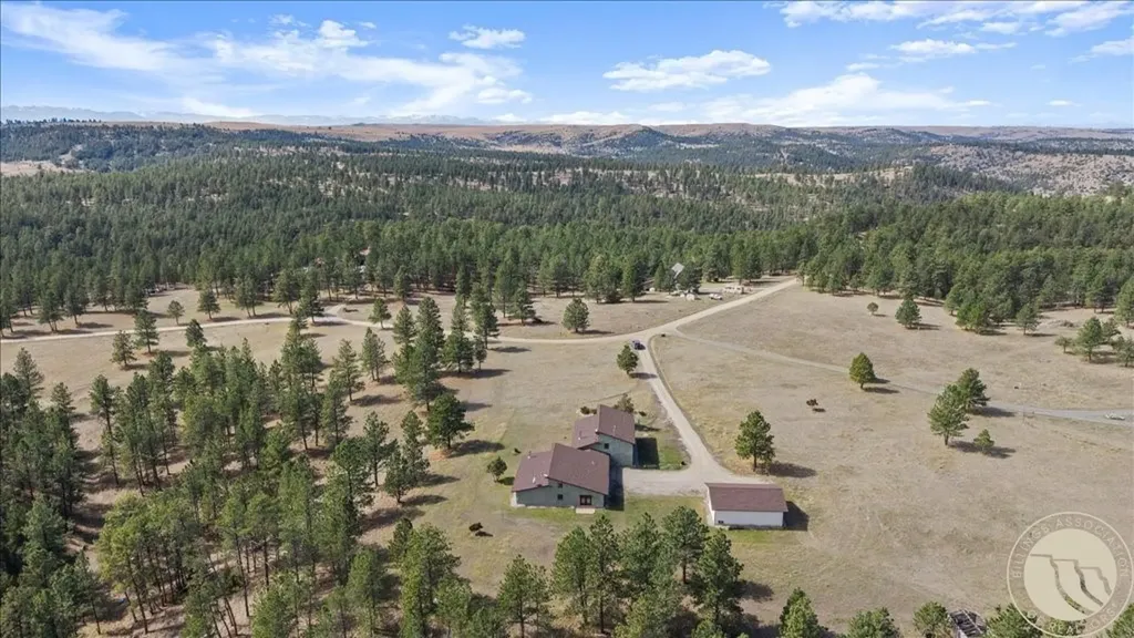 147 Stillwater Loop Columbus MT 59019