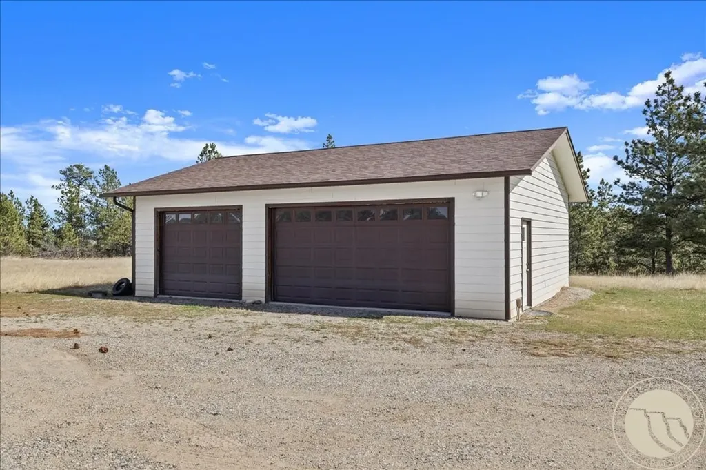 147 Stillwater Loop Columbus MT 59019