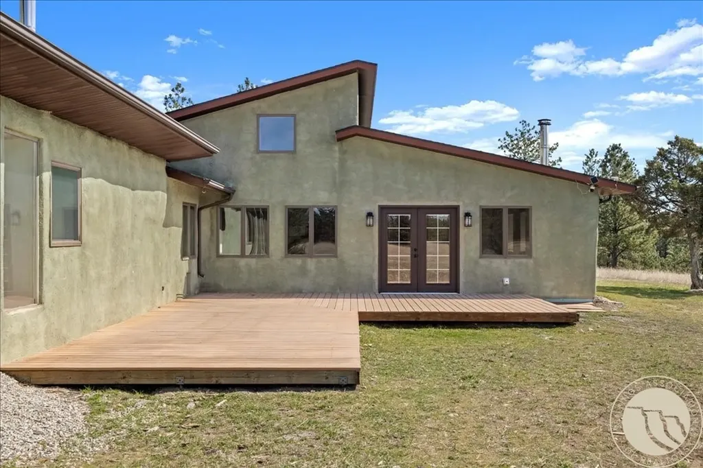 147 Stillwater Loop Columbus MT 59019