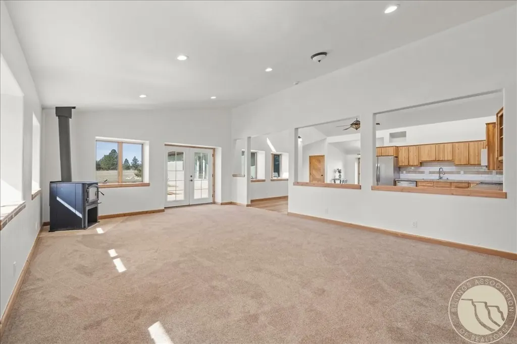 147 Stillwater Loop Columbus MT 59019