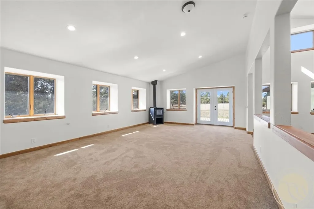 147 Stillwater Loop Columbus MT 59019