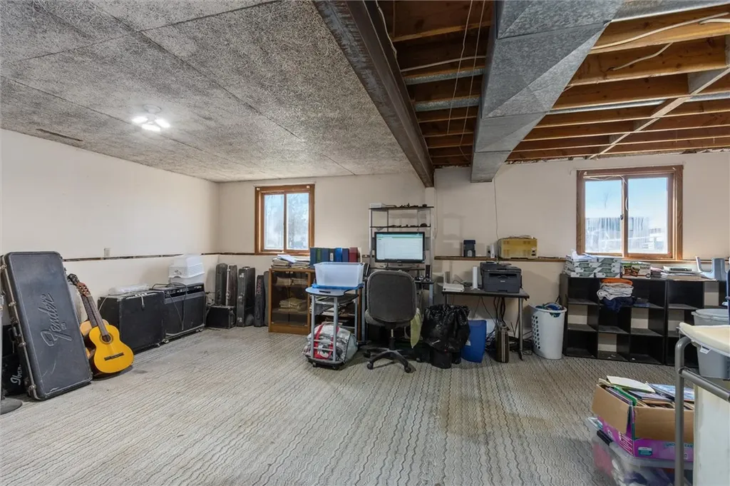 613 N Crook Avenue Hardin MT 59034