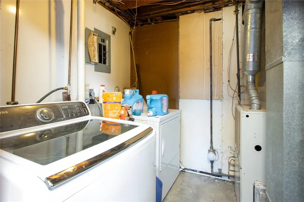613 N Crook Avenue Hardin MT 59034