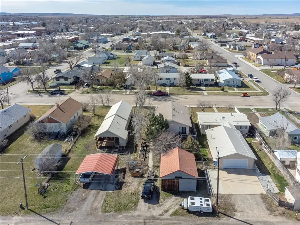 613 N Crook Avenue Hardin MT 59034