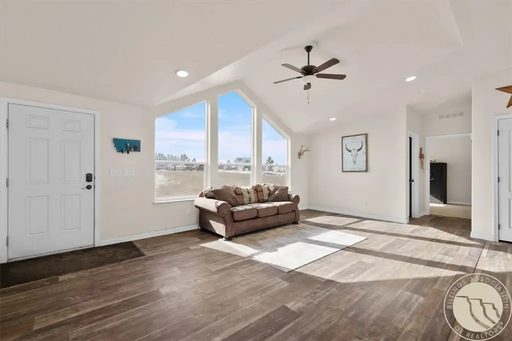 72 Eastside Drive Roundup MT 59072