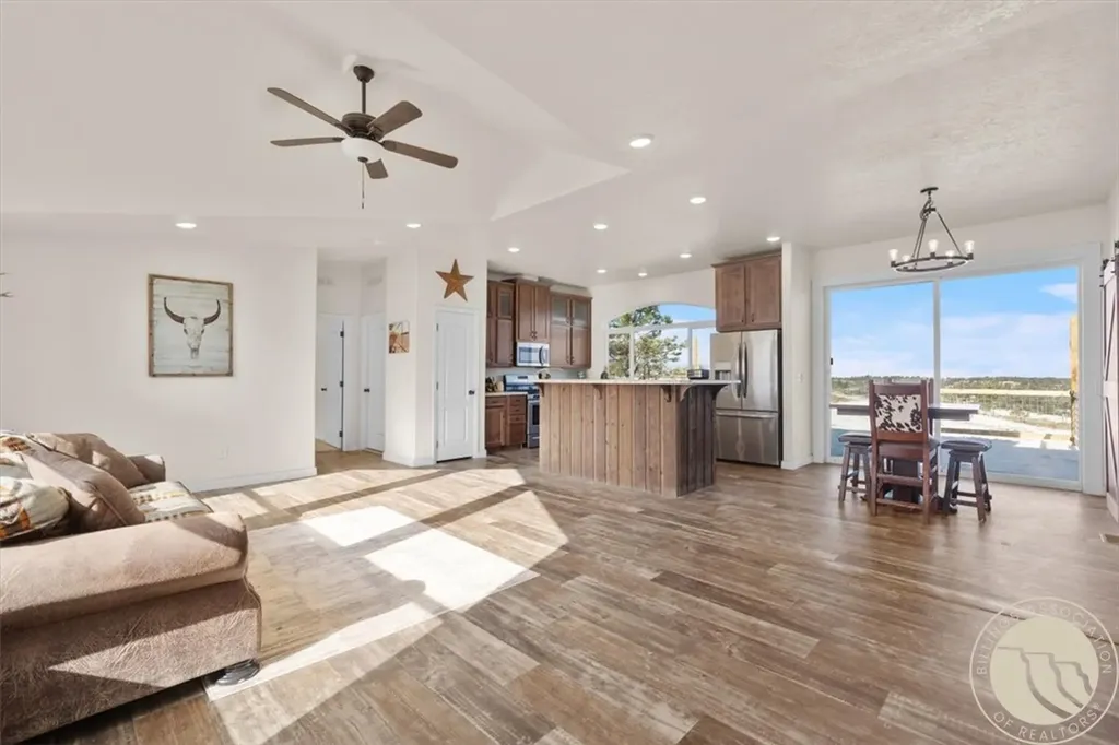 72 Eastside Drive Roundup MT 59072