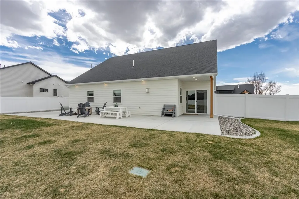 2231 River Agate Lane Billings MT 59106