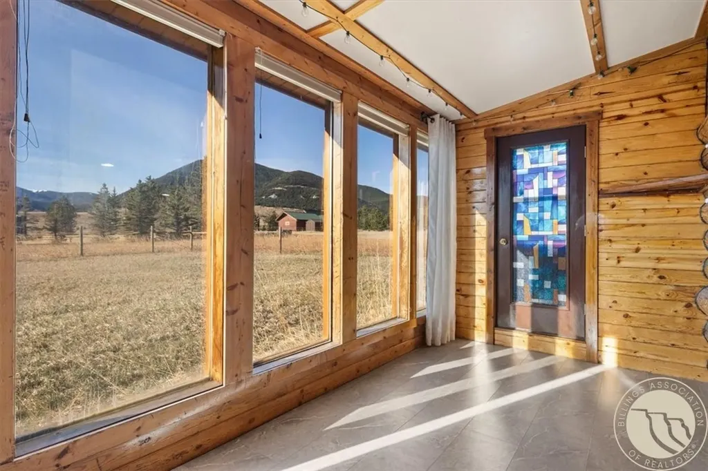 5 Comanche Trail Red Lodge MT 59068