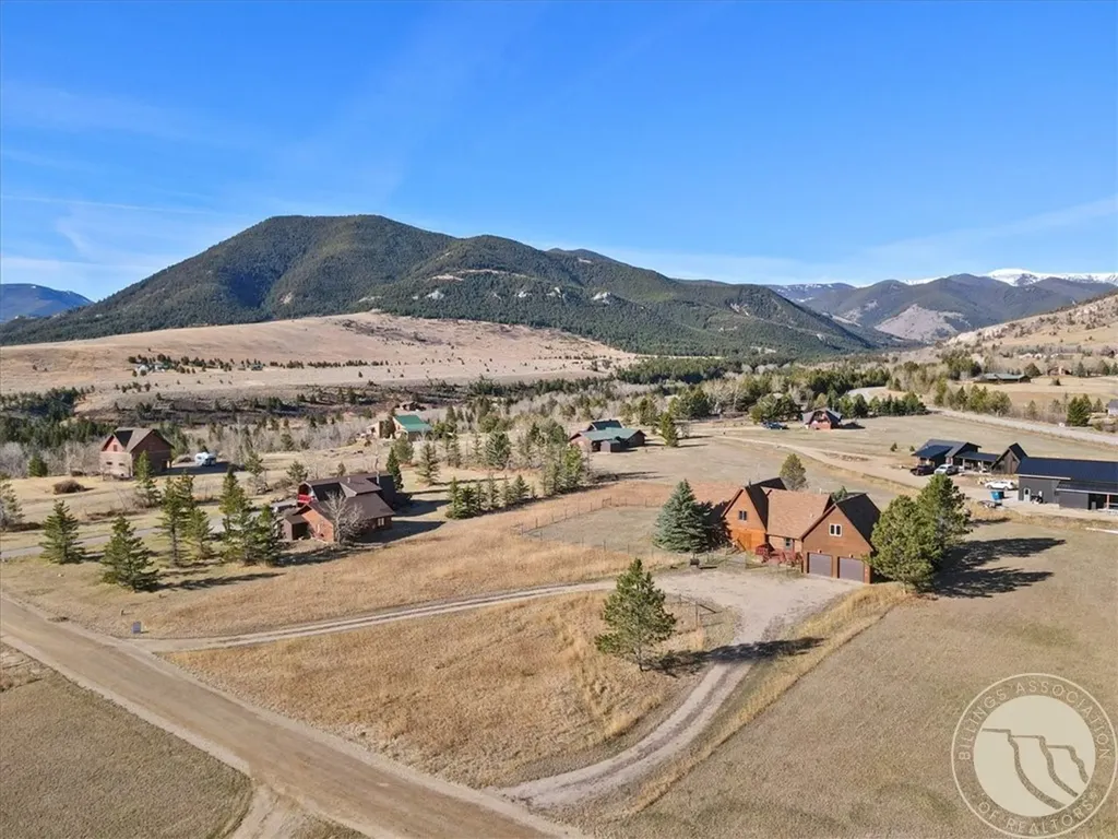 5 Comanche Trail Red Lodge MT 59068