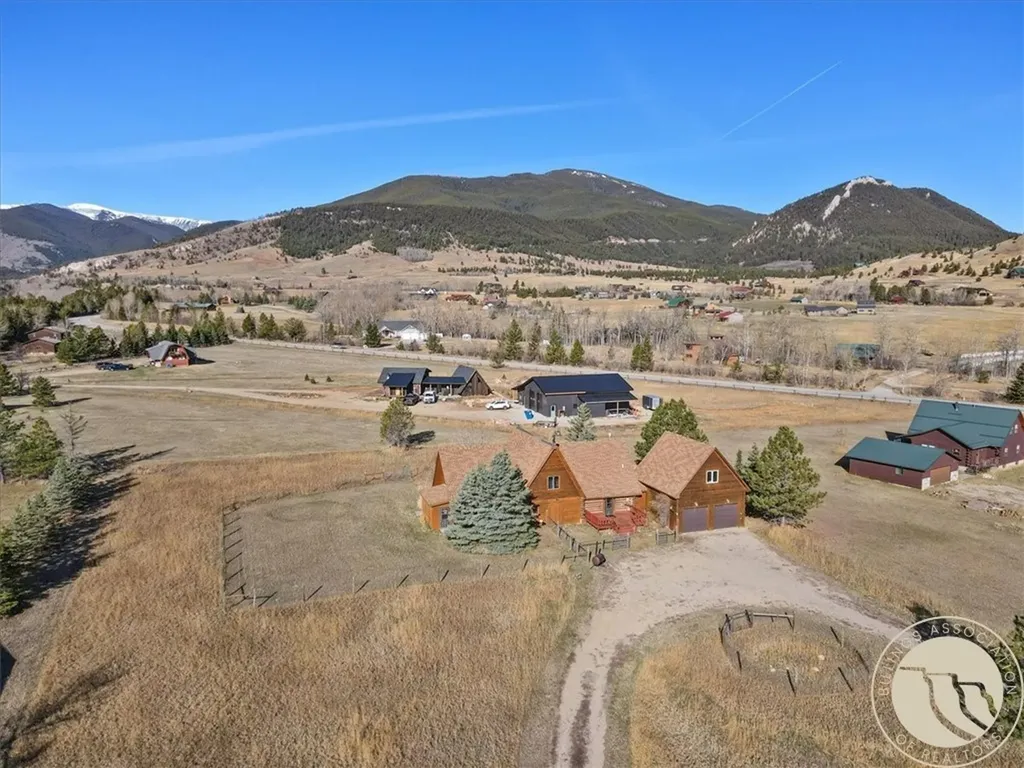 5 Comanche Trail Red Lodge MT 59068