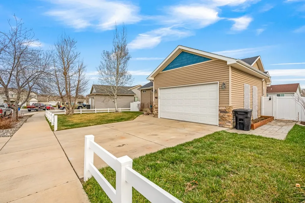 406 Roundhouse Drive Laurel MT 59044