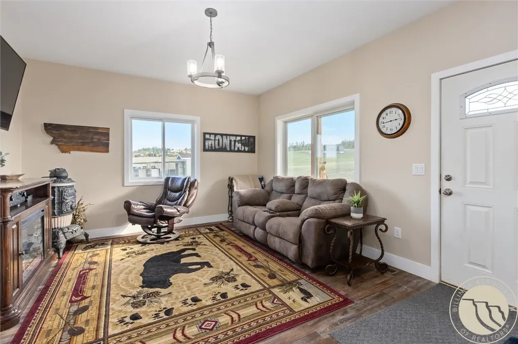 5400 Blue Horizon Drive Huntley MT 59037