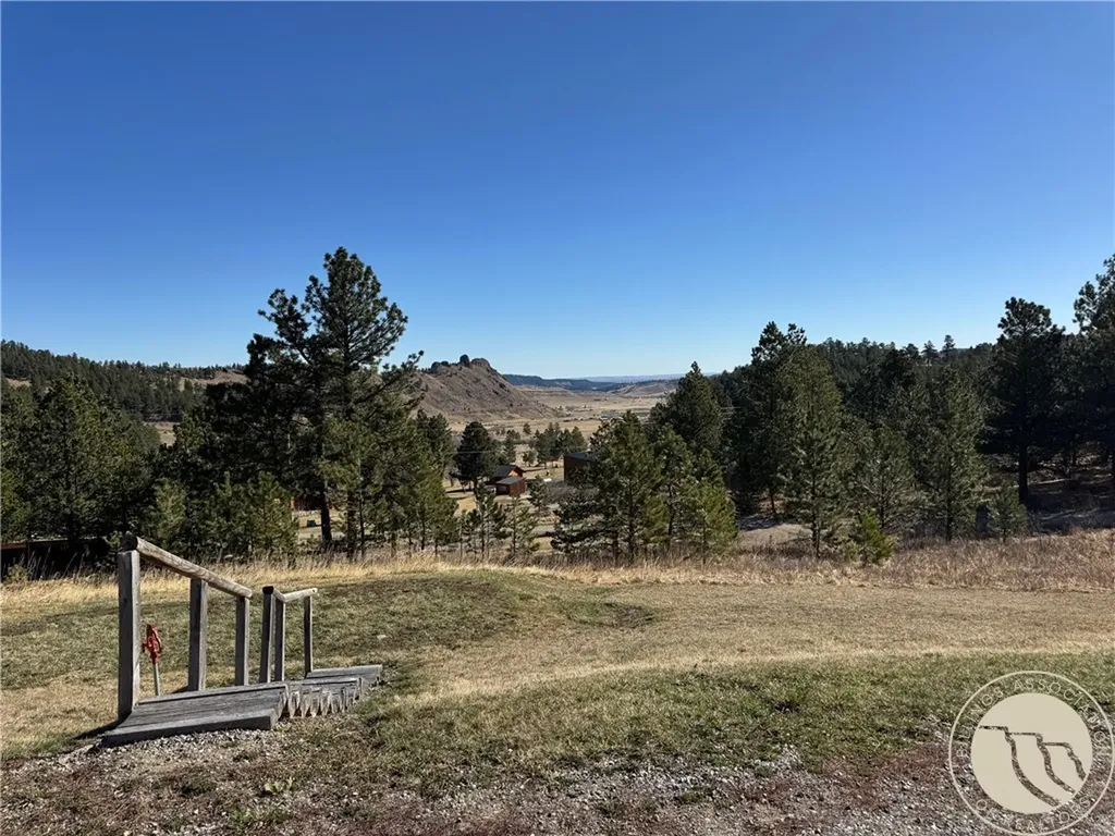 14 Delger Road Fishtail MT 59028