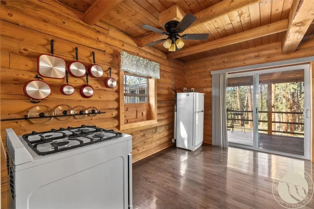 190 Skibstad Road Columbus MT 59019