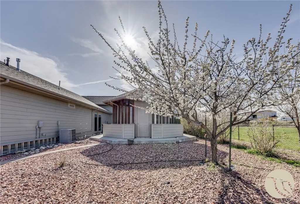 7623 N Leopard Avenue Billings MT 59106