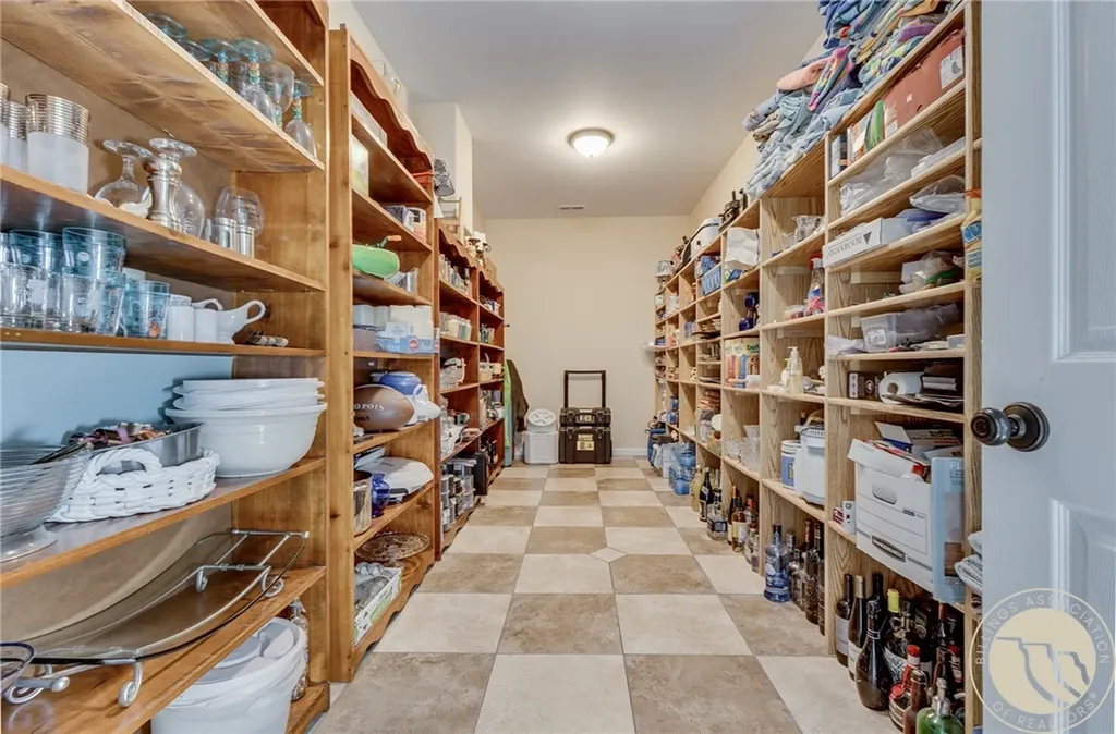 7623 N Leopard Avenue Billings MT 59106