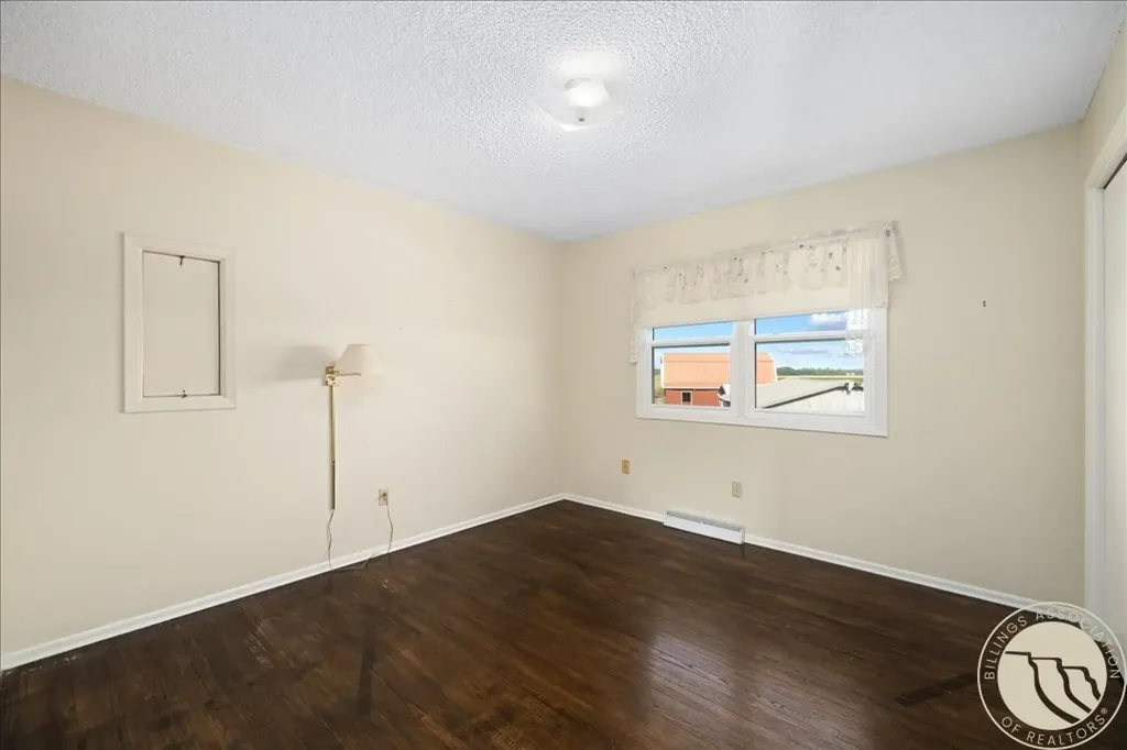 1794 N 4th Road Huntley MT 59037