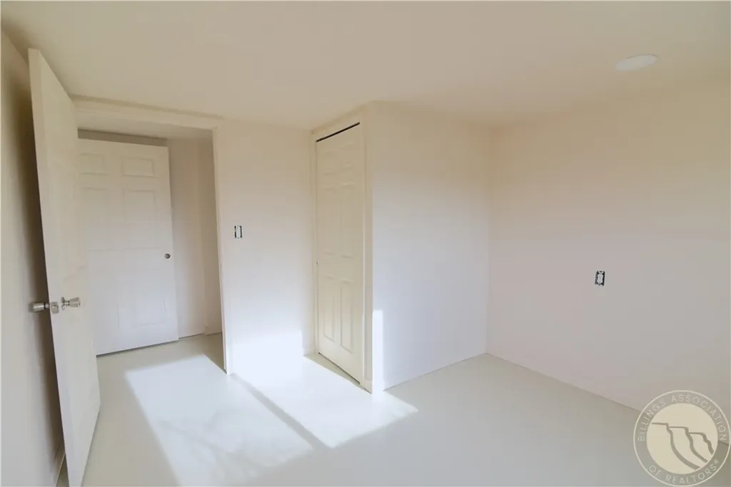 1794 N 4th Road Huntley MT 59037