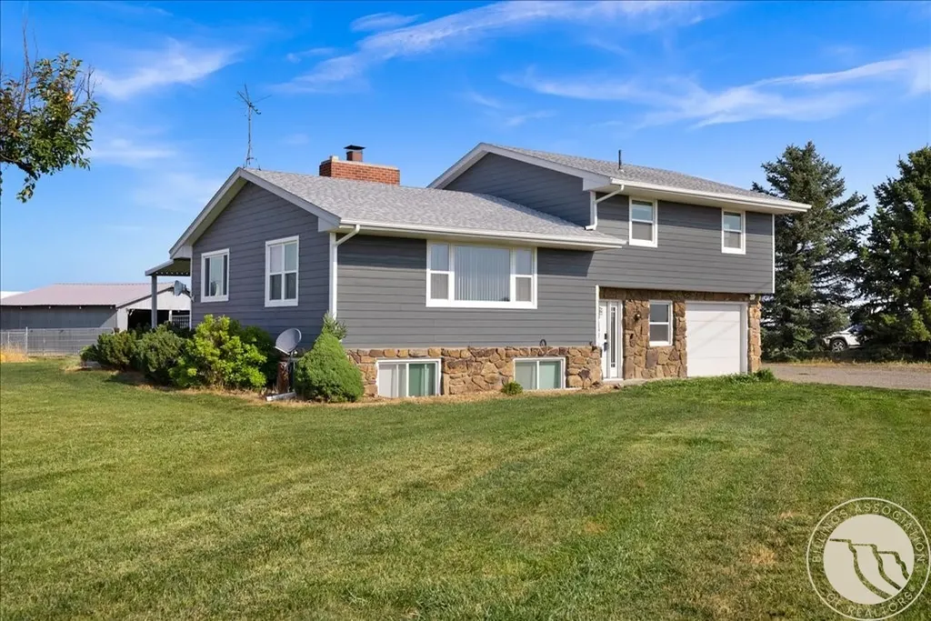 1794 N 4th Road Huntley MT 59037
