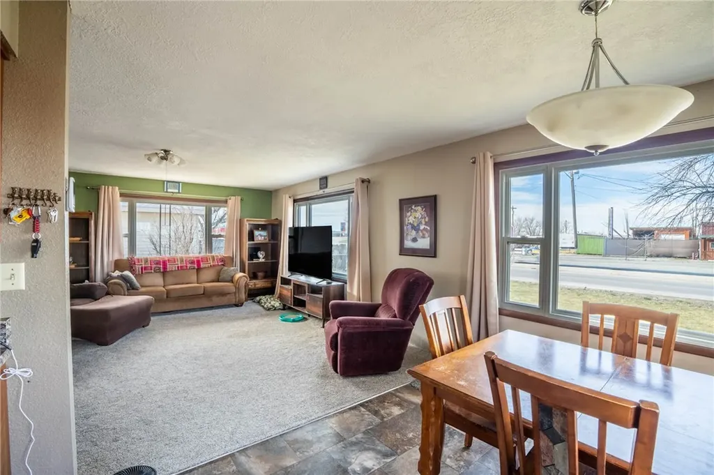 1109 N Crawford Avenue Hardin MT 59034