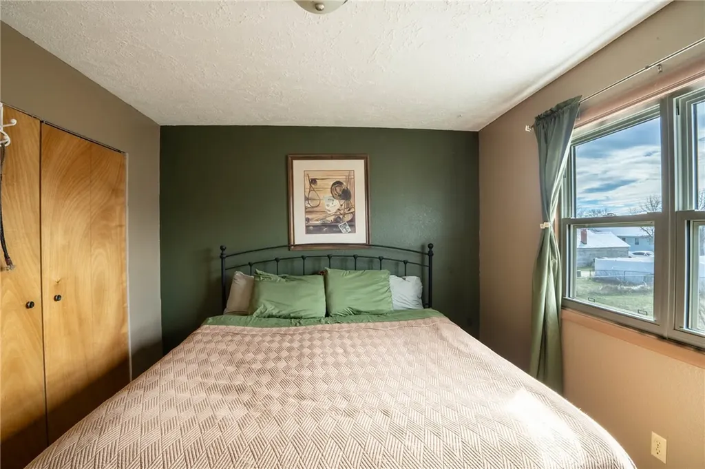 1109 N Crawford Avenue Hardin MT 59034