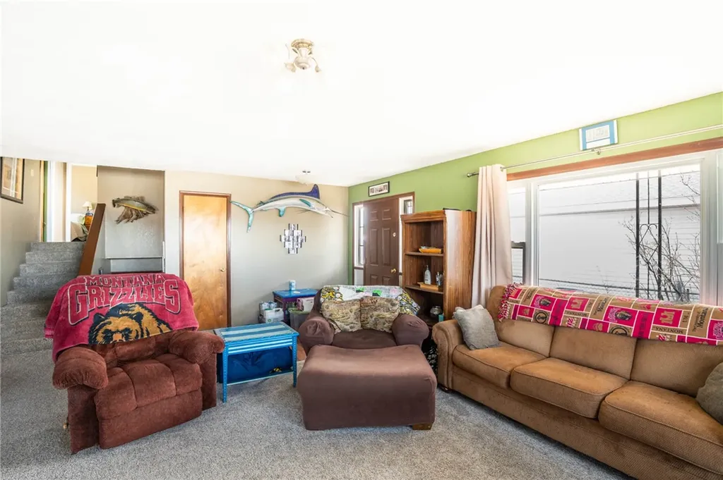 1109 N Crawford Avenue Hardin MT 59034