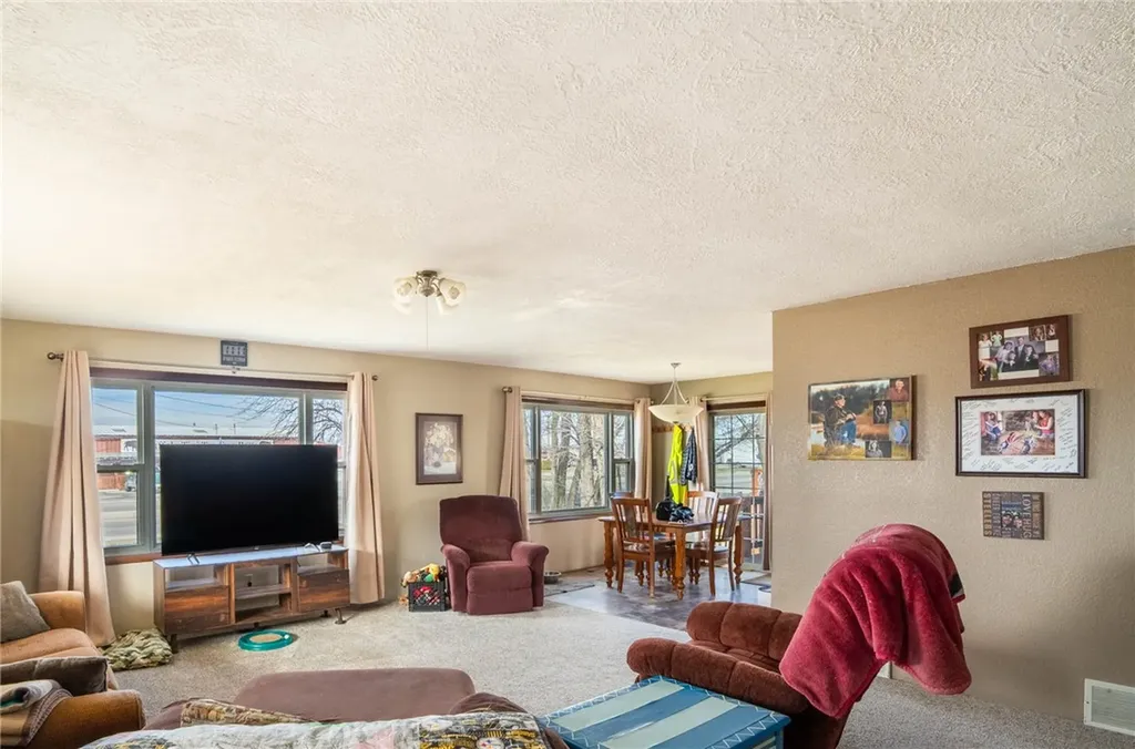 1109 N Crawford Avenue Hardin MT 59034