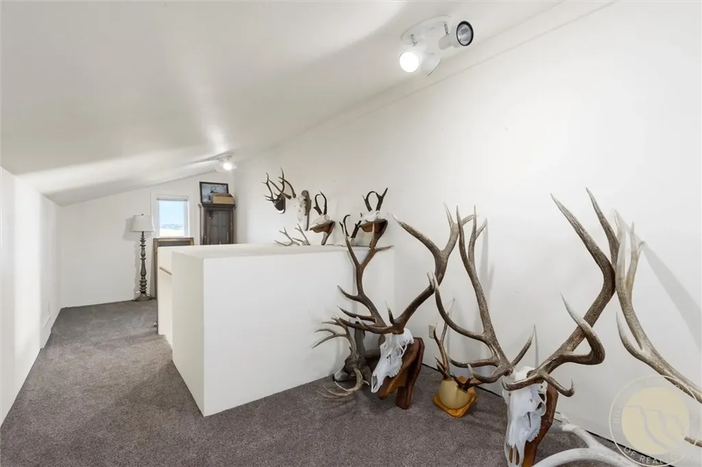 1246 Chipper Lane Huntley MT 59037