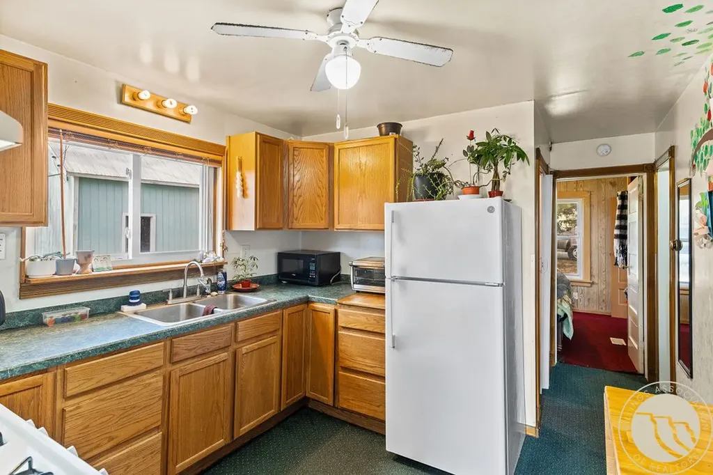 402 Second Avenue W Ryegate MT 59074