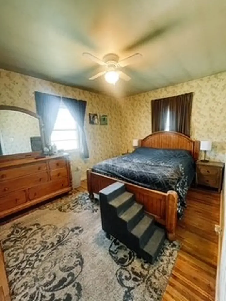 32 Montana Street Roundup MT 59072