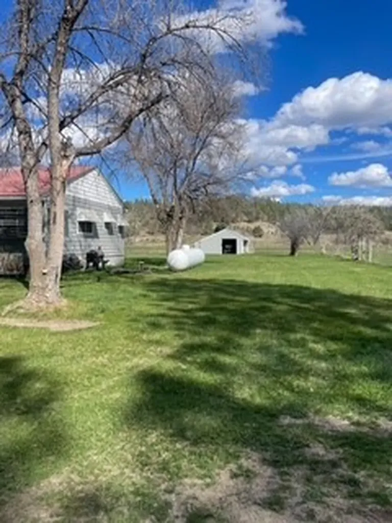 32 Montana Street Roundup MT 59072