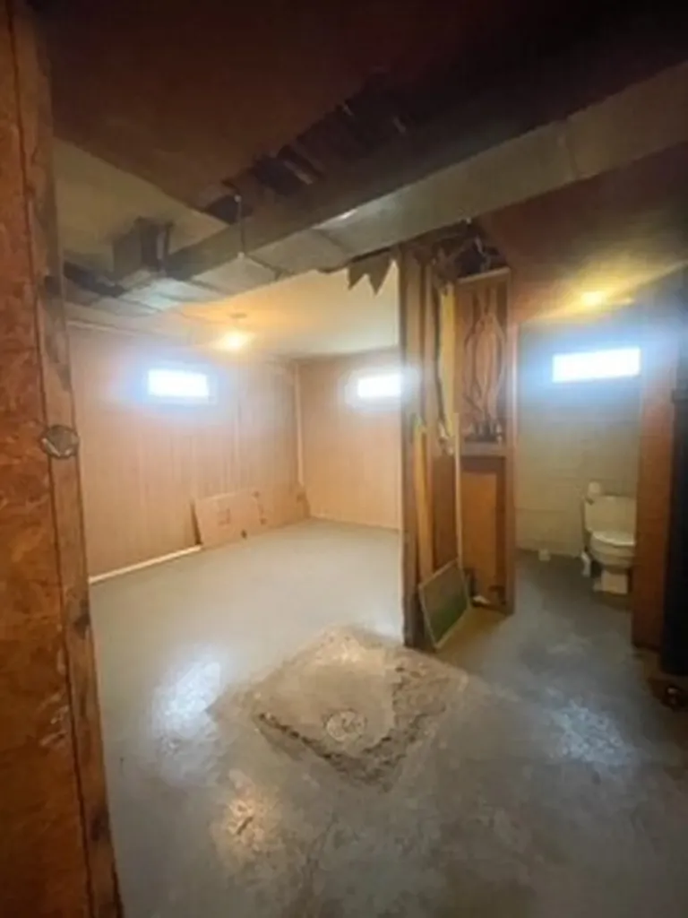 32 Montana Street Roundup MT 59072