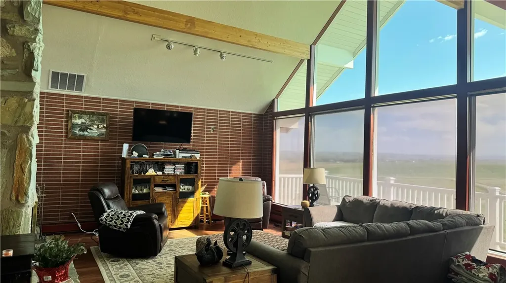 1350 Peritsa Creek Road Hardin MT 59034