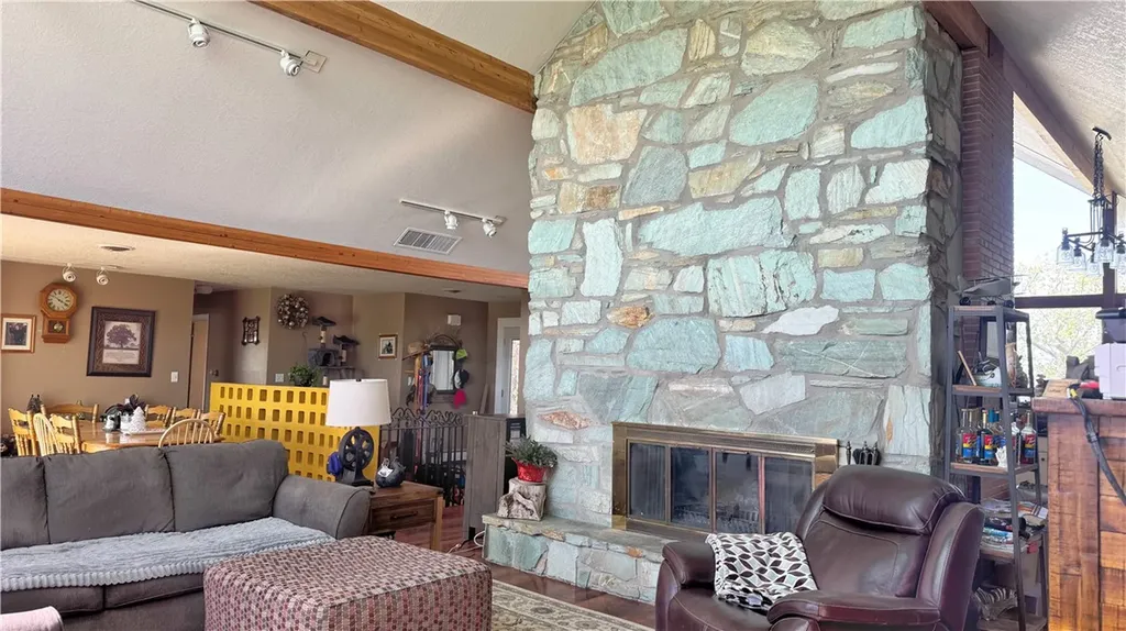 1350 Peritsa Creek Road Hardin MT 59034