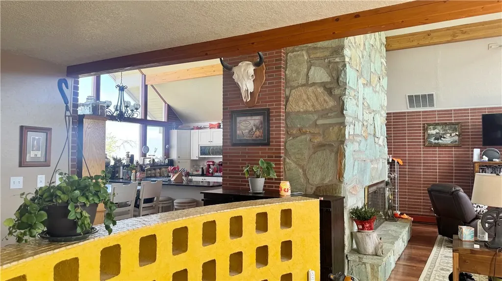 1350 Peritsa Creek Road Hardin MT 59034