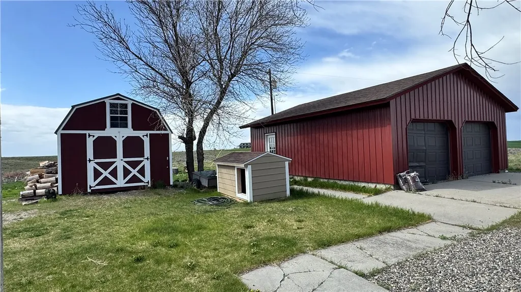 1350 Peritsa Creek Road Hardin MT 59034