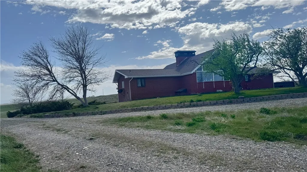 1350 Peritsa Creek Road Hardin MT 59034