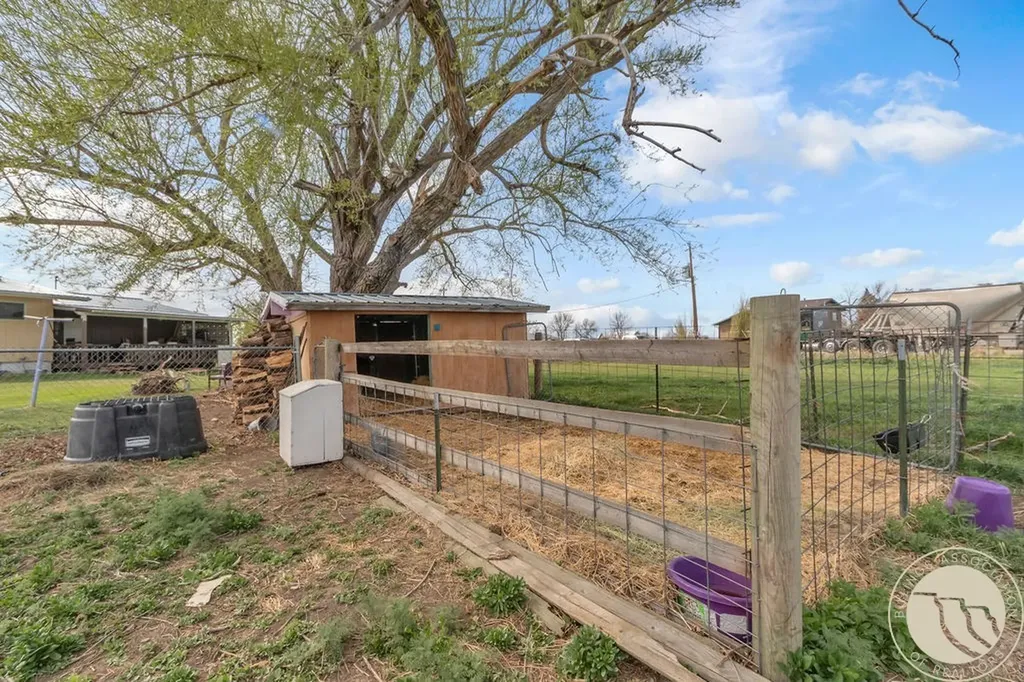 6107 Shepherd Road Shepherd MT 59079